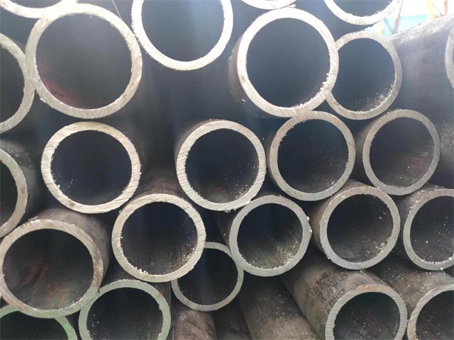 西宁10#结构用无缝钢管